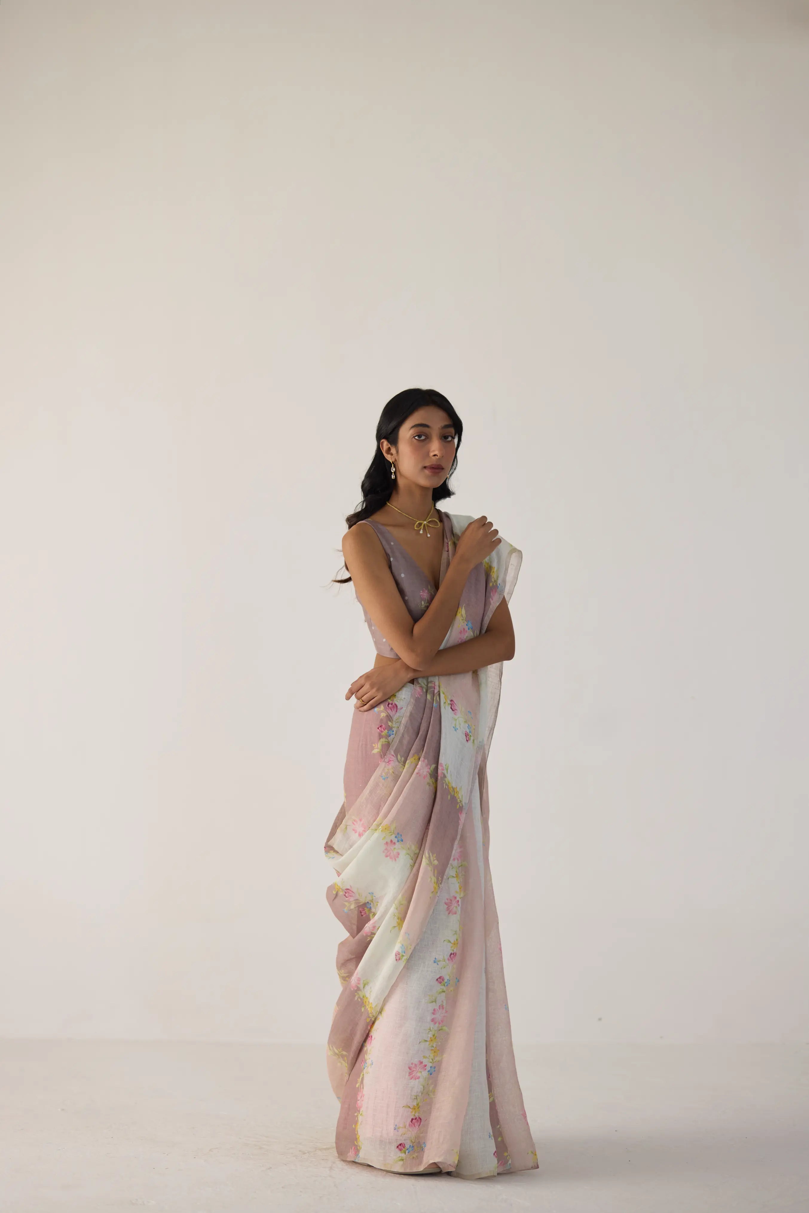 Meander Linen Brown Sari
