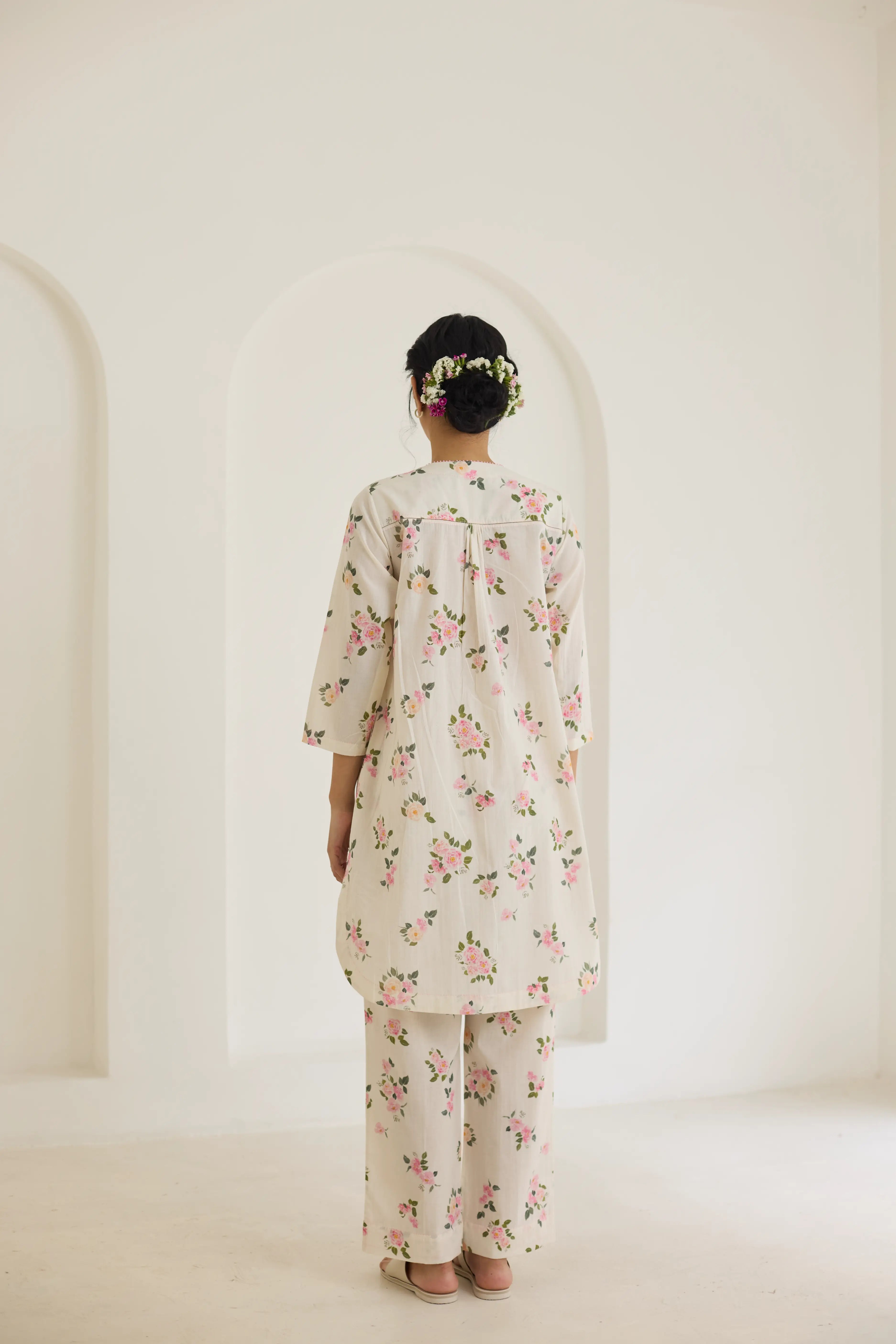 Desi Gulaab Short Kurta Set - V neck