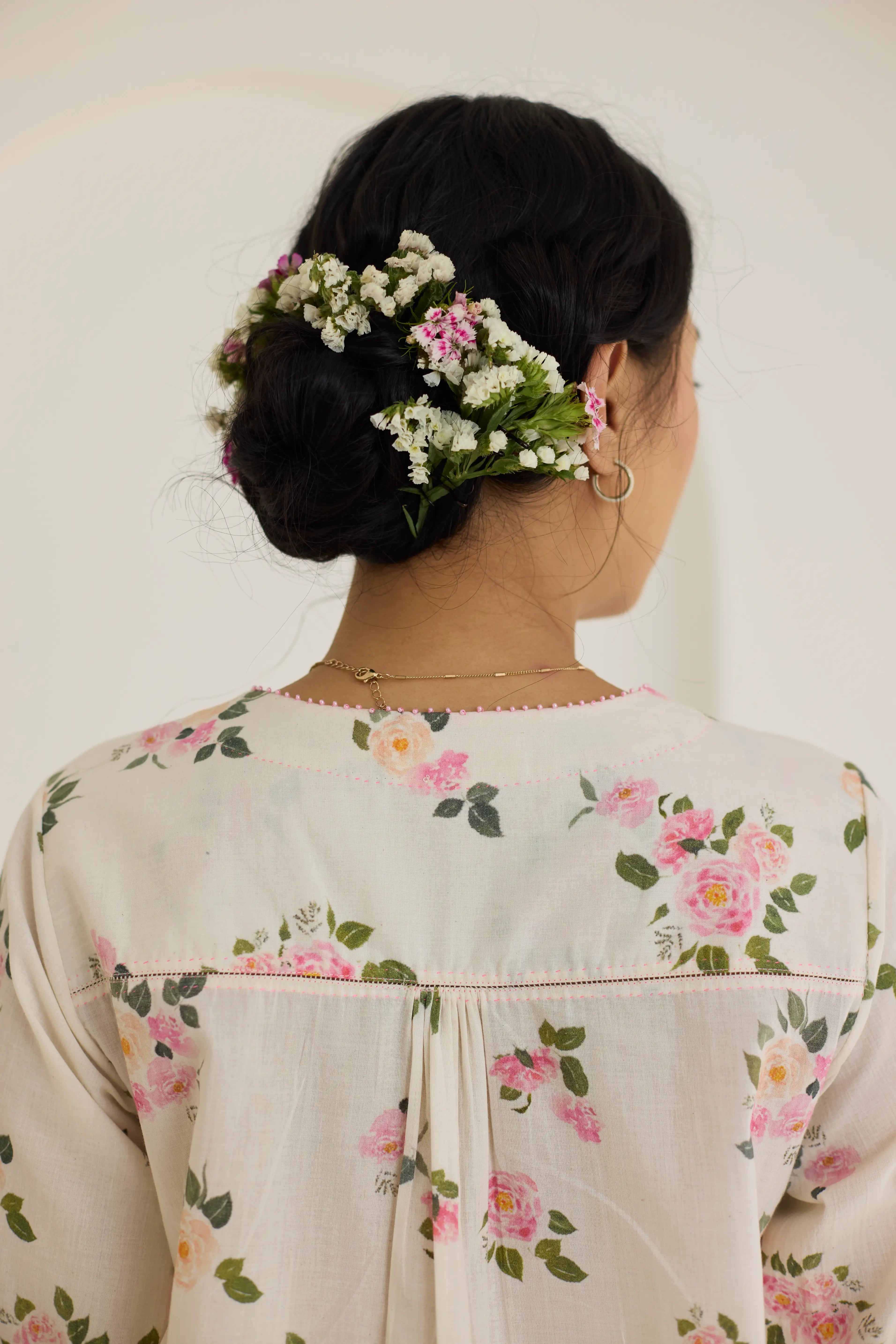 Desi Gulaab Short Kurta Set - V neck