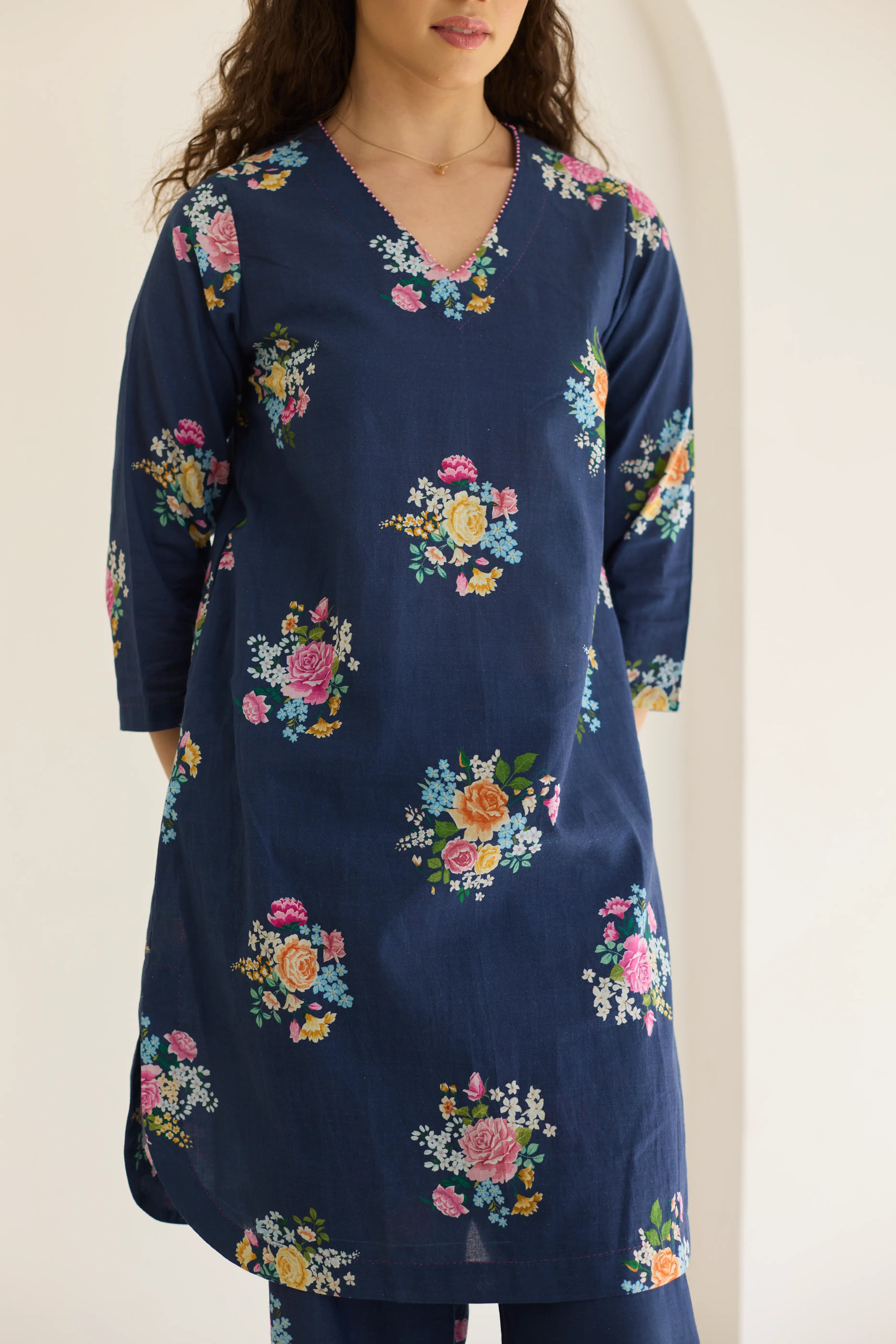 Deep Blue Floral Bunch Short Kurta Set - V neck