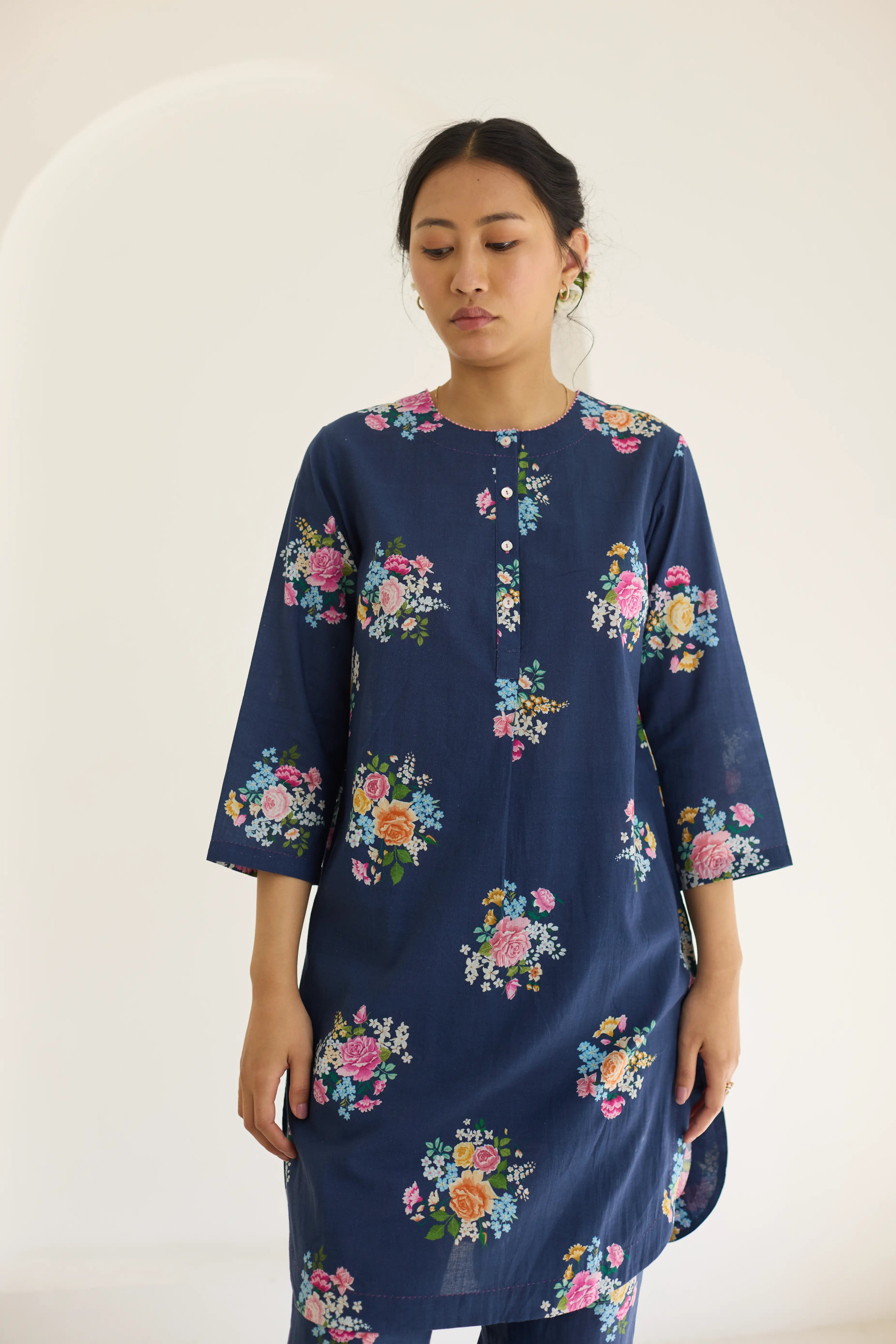 Deep Blue Floral Bunch Mid Kurta Set