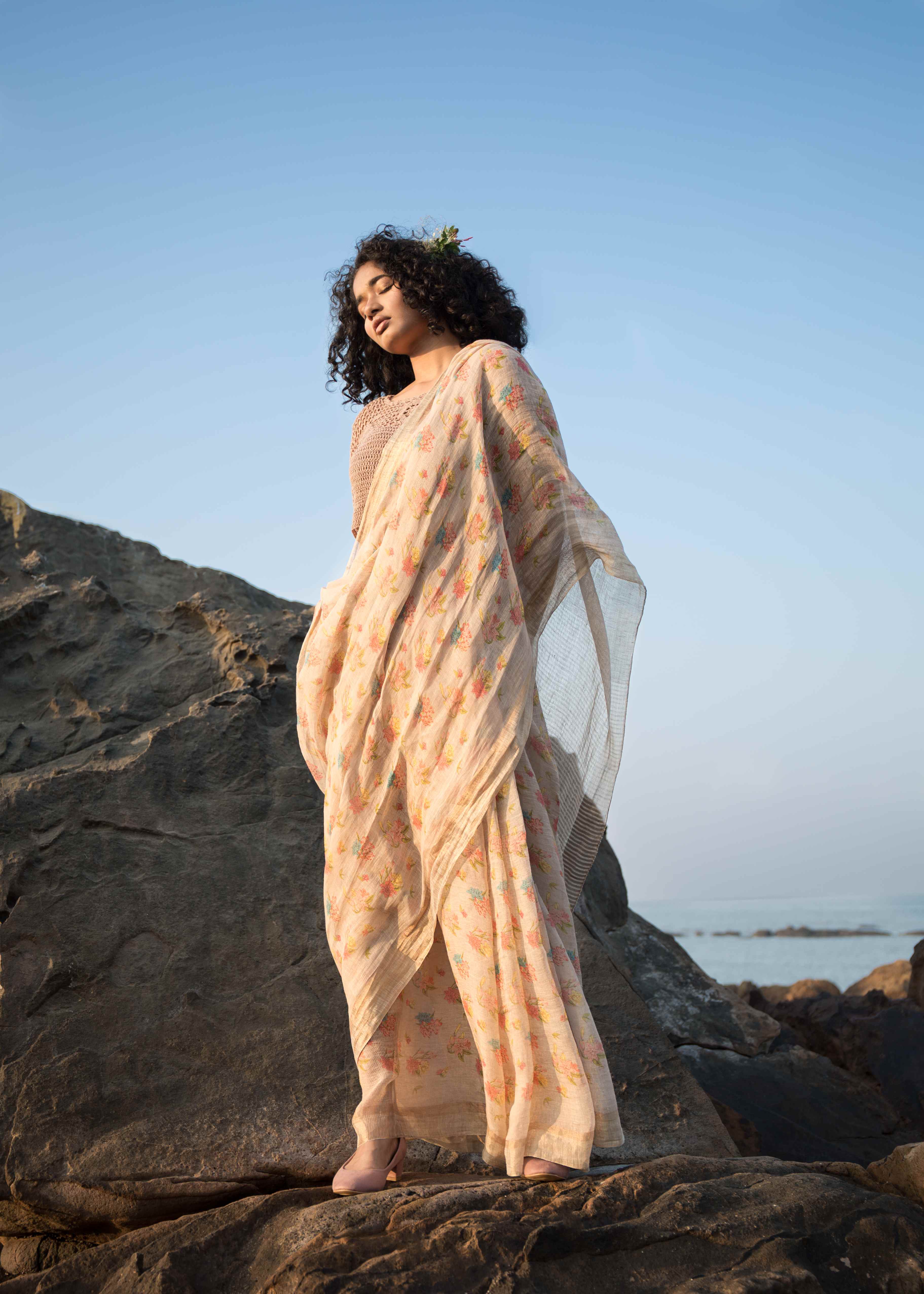 Rajnigandha Linen Sari