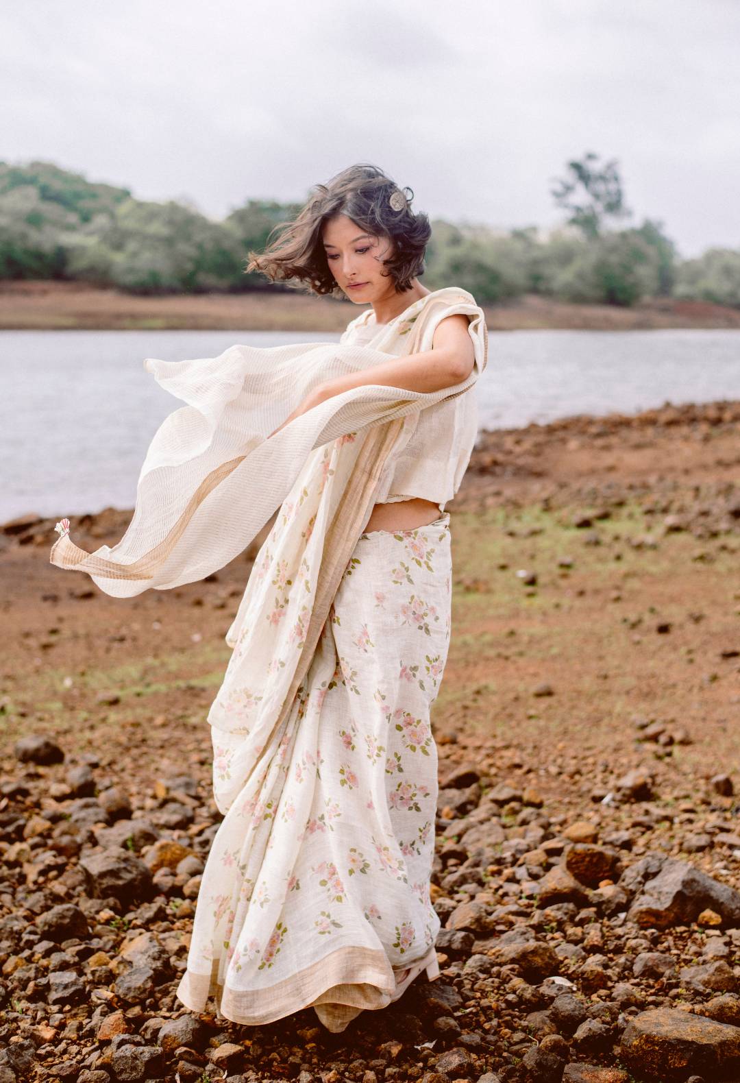 Desi Gulaab Linen Sari