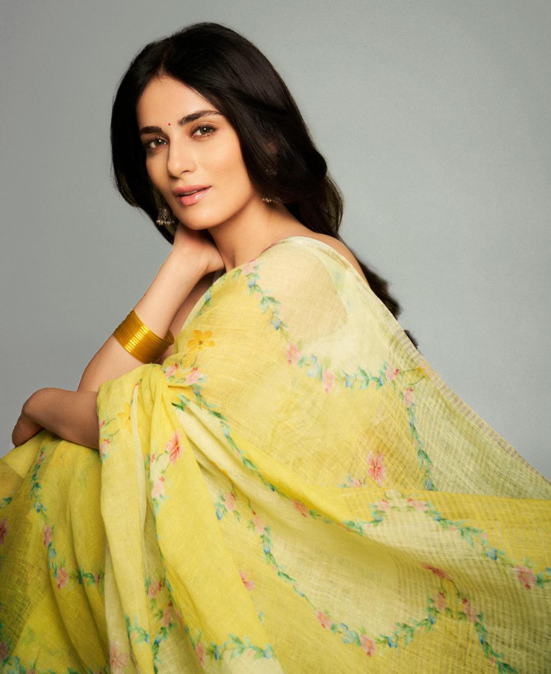 Gulmarg Linen Yellow Sari