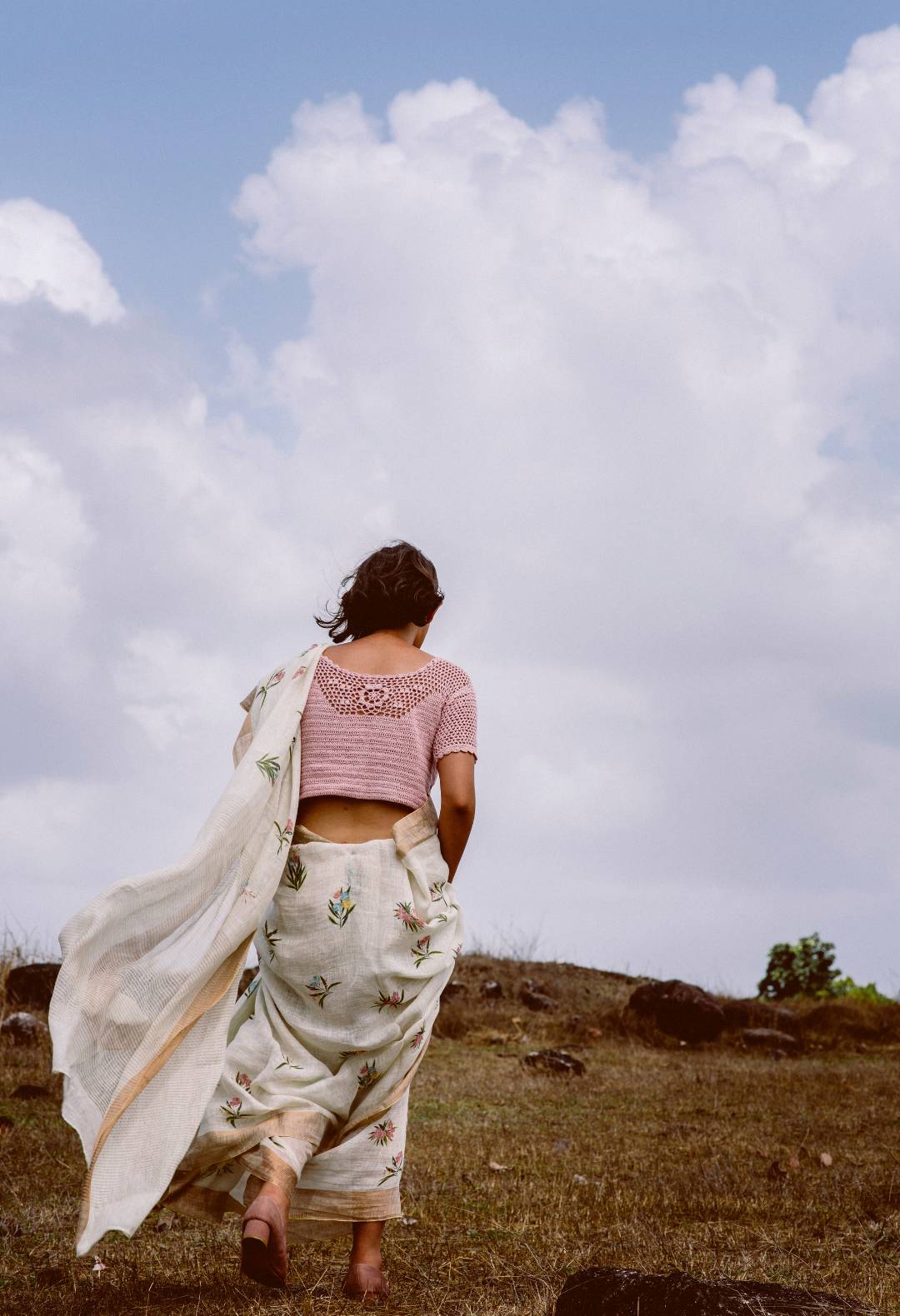 Korra Kaner Linen Sari