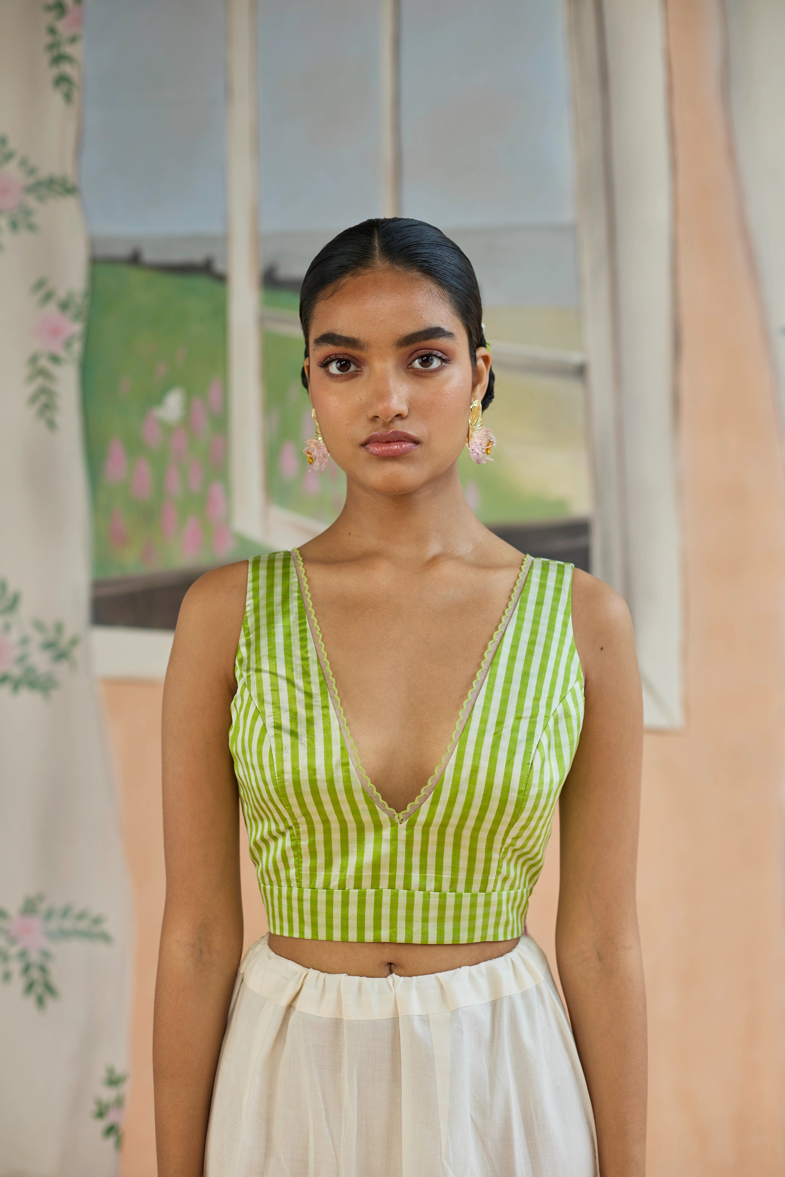 Jade Leaf Deep-V neck Blouse without sleeves