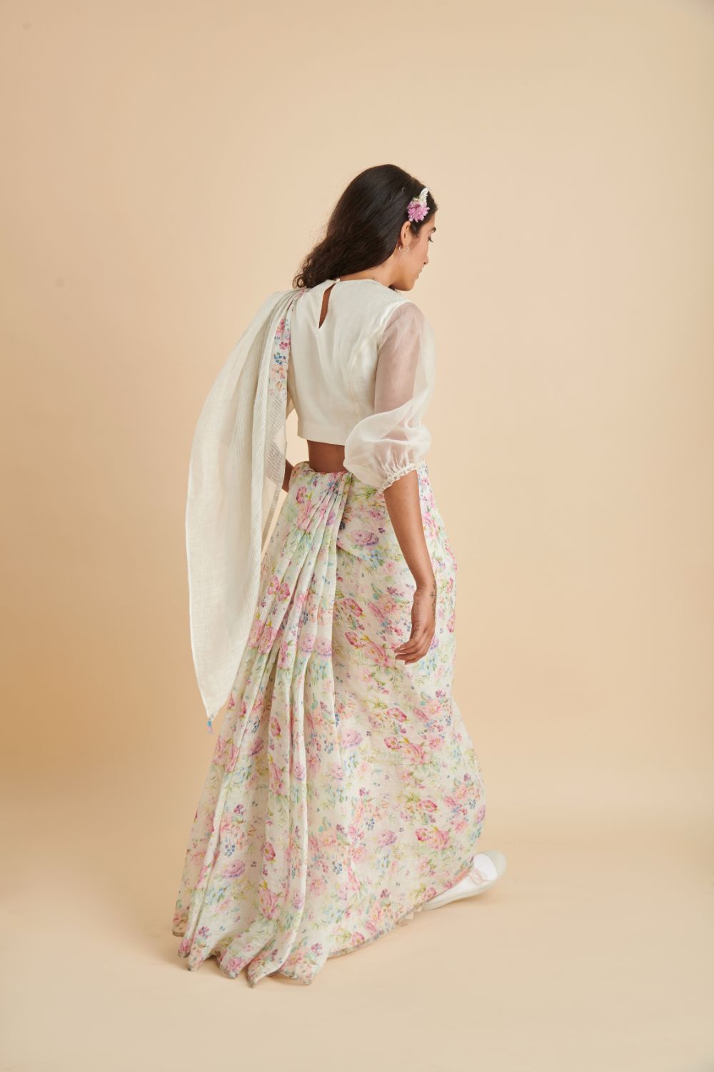 Busy Meadow Linen Sari