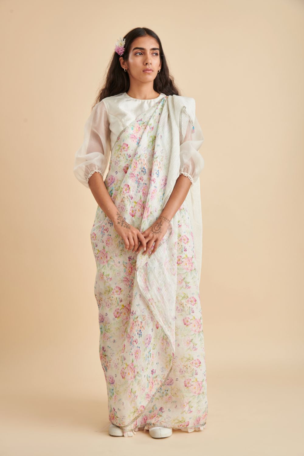 Busy Meadow Linen Sari